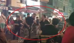 Ba thanh niên lao vào đánh khách Tây ở phố Bùi Viện khai gì?