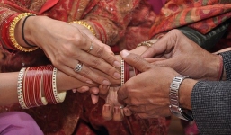 Hy hữu: Chồng cho vợ lấy thêm người tình chỉ 6 ngày sau đám cưới