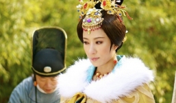 Không phải mỹ nhân, tính tình tàn độc lại hơn vua đến 19 tuổi nhưng người phụ nữ này vẫn khiến Hoàng đế si mê