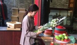 Nam Em lần đầu lộ diện tiều tuỵ giữa tâm bão chuyện tình yêu với Trường Giang?