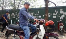Anh xe ôm 'giàu' nhất bến xe Mỹ Đình: Hơn 10 năm chở khách nghèo đi khám bệnh không lấy tiền