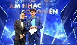 Xuân Bắc, Việt Tú chiếm sóng trực tiếp 'đá xoáy' màn cầu hôn của Trường Giang - Nhã Phương?