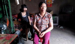 Nữ sinh lớp 8 sinh con, nói 'quan hệ' với bạn trai cùng lớp