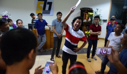 Vụ hỏa hoạn 13 người chết: Chủ đầu tư huỷ bỏ đối thoại, hàng chục cư dân Carina tập trung phản đối