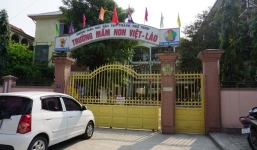 Vụ cô giáo mang thai bị ép quỳ: Hiệu trưởng khẳng định trẻ tím chân do chơi đu quay