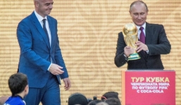 Vụ đầu độc cựu điệp viên 2 mang: Hàng loạt nước hùa theo Anh tẩy chay World Cup ở Nga