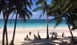 Chê khu du lịch bẩn như 'bể bơi chưa dọn', Tổng thống Philippines thẳng tay đóng cửa bãi biển nổi tiếng Boracay để nâng cấp