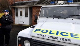 Cựu điệp viên Nga bị đầu độc ngay trước cửa nhà