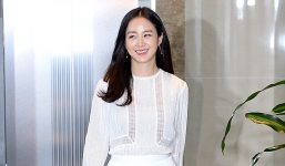 Kim Tae Hee lộ diện chính thức hậu sinh con: Đẹp khó tin, nhưng vóc dáng của cô mới là điều gây bất ngờ nhất