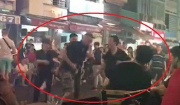 Khách Tây bị đánh ở phố đi bộ Bùi Viện, chủ tịch phường đứng ra xin lỗi