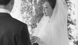 YG tung ảnh cưới hiếm hoi của đại mỹ nhân Choi Ji Woo: Cô dâu đẹp lộng lẫy, chú rể xuất hiện thoáng qua