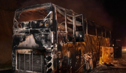 Nóng: Cháy xe bus, 37 người chết thảm