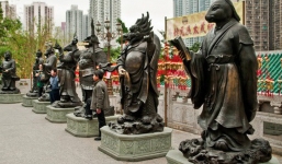 Cùng chung số phận là tượng 12 con giáp, những bức tượng này lại được ngợi khen vì thần thái xuất sắc!