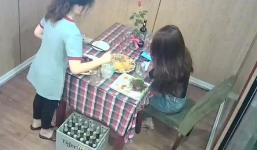 Câu chuyện cô gái trẻ bị 'bỏ bom' ở nhà hàng đến 2 giờ sáng và hành động đẹp của chủ quán