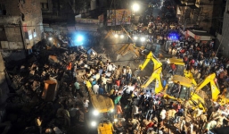 Ấn Độ: Xe hơi tông sập khách sạn, ít nhất 10 người chết