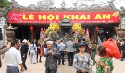 Thầy viết sớ đánh nhau trong khu di tích đền Trần gây xôn xao