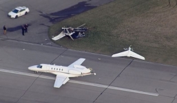 Máy bay đâm nhau trên đường băng, 2 người chết thảm