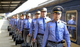 Quy định 'ngực lép, răng vâu' đối với nhân viên đường sắt bị hủy bỏ