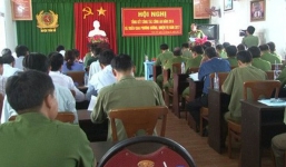 Cách chức một trưởng công an huyện vì ngoại tình