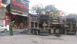 Vụ tài xế đánh lái cứu người ở Hải Phòng: 'Đáng khen nhưng vẫn phải bồi thường'