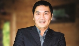 Một người giấu mặt gửi tiền vào tài khoản của doanh nhân Nguyễn Hoài Nam, muốn được chia sẻ niềm vui và trách nhiệm giúp đỡ tài xế Tiến