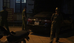 Chồng nữ phó phòng nghi ngoại tình trong ô tô: 'Tôi sợ cả 2 tự tử'