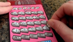 Số đỏ nhất năm: Lần đầu tiên mua vé số, trúng ngay hơn 1,1 tỷ đồng