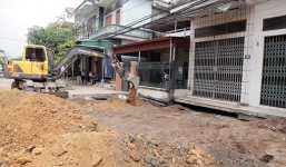 Hé lộ nguyên nhân bất ngờ xuất hiện hố tử thần nuốt chửng người, xe máy và máy xúc trong đêm