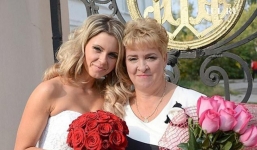 Hãi hùng cảnh cô gái bị 'ướp xác' ngay khi còn sống