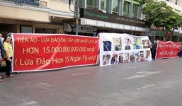 TPHCM: Đường dây đầu tư tiền ảo đa cấp iFan bị tố lừa 15.000 tỷ