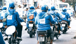 Uber chính thức 'bốc hơi', taxi truyền thống tung chiêu quyết đấu với Grab