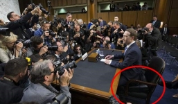 Giữa scandal Facebook đang sốt dẻo, cư dân mạng chỉ quan tâm xem Mark Zuckerberg ngồi lên cái gì trong phòng điều trần