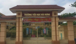 Gần 20 học sinh lớp 1 bị cướp dây chuyền tại trường