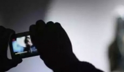 Thanh niên 10X dùng clip 'nóng' tống tiền bạn tình đồng tính 56 tuổi