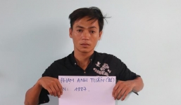 Bắt quả tang người yêu tâm sự với tình cũ lúc nửa đêm, nam thanh niên đâm chết tình địch