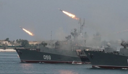 11 chiến hạm Nga đồng loạt rời cảng Syria giữa 'tâm bão' đe dọa tấn công từ Mỹ