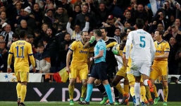 Báo thân Real Madrid kết luận khó tin về quả penalty của Ronaldo trước Juventus