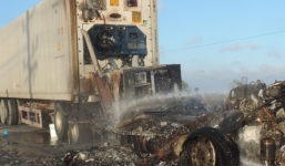 Xe đầu cháy ngùn ngụt gây kẹt xe gần 3 km hướng Bình Thuận - TP.HCM