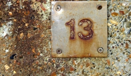 Lại một thứ 6 ngày 13 nữa ập đến: Ngày mà ai cũng than là đen đủi, do đâu mà người ta sợ nó đến vậy?