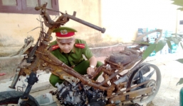 Muộn giờ đánh đề, nam thanh niên nổi điên đốt xe máy, dọa nổ bình gas