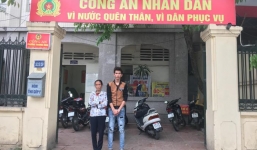 Nam thanh niên bị lừa hết sạch tiền, đi lạc trong đêm được Cảnh sát hình sự Hà Nội giúp tìm người thân