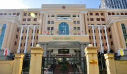 Phó cục trưởng đi thanh tra, 2 con chuyển công tác theo