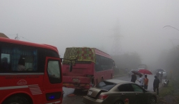 19 ô tô đâm liên hoàn khiến quốc lộ 6A ùn tắc nghiêm trọng hàng giờ