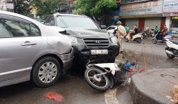 'Xe điên' tông hàng loạt phương tiện ở cổng Bệnh viện Bạch Mai, 6 người nhập viện