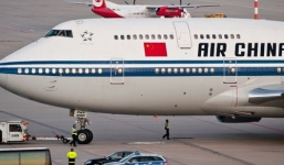 Máy bay bất ngờ chuyển hướng vì phi hành đoàn bị bắt làm con tin