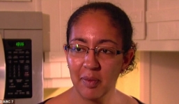 Tìm thấy mảnh giấy kêu cứu trong chiếc quần lót mới mua cho con gái, bà mẹ quyết tâm làm cho ra lẽ