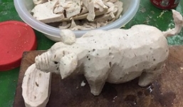 Khi bạn muốn làm nghệ sĩ điêu khắc nhưng mẹ lại bắt đi thái giò thì đây là tác phẩm