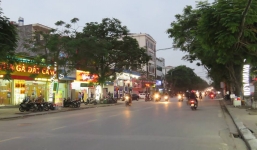 Hải Phòng: Cứu sống nữ sinh thất tình định lao đầu vào ô tô tự tử