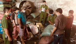 Đắc Nông: Nhuộm đen cà phê bằng lõi pin có bị truy cứu trách nhiệm hình sự?