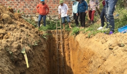 Vụ giếng nước thành giếng dầu: Đào hố sâu phát hiện cả mạch nước có dầu